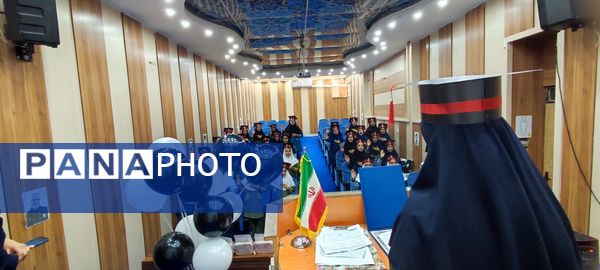 جشن فارغ التحصیلی دانش‌آموزان پایه ششم مدرسه خاقانی