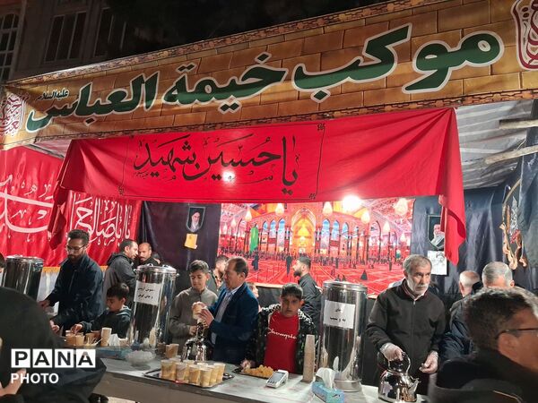  خدمات رسانی موکب ها در بلوار فضل نیشابور