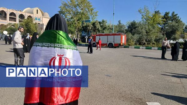 برگزاری نماز جمعه نصر به امامت رهبر معظم انقلاب اسلامی 