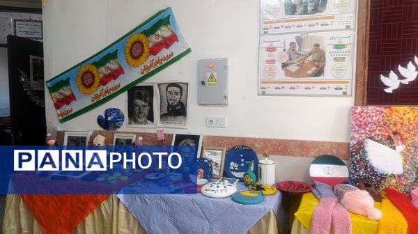 آیین نواختن زنگ انقلاب اسلامی به مناسبت چهل و ششمین سالگرد پیروزی انقلاب در نیشابور