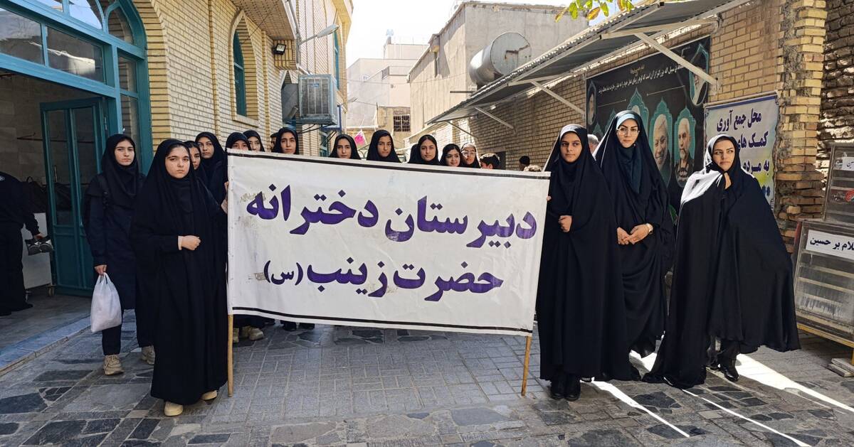 حضور نوجوانان علم و دانش مدرسه حضرت زینب(س) در نماز جمعه شهرستان اسدآباد 