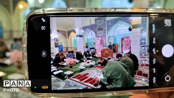 محفل انس با قرآن به یاد شهیدان جنگ اخیر