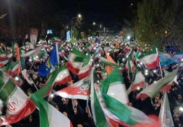 حضور خودجوش مردم نیشابور در مسجد جامع 