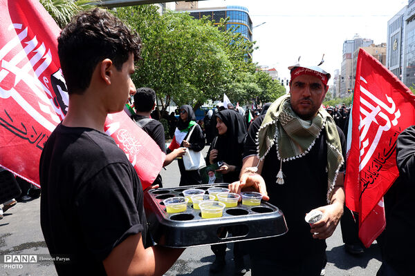 مراسم تشییع پیکر مطهر رهبر شهید انقلاب در تهران - 1
