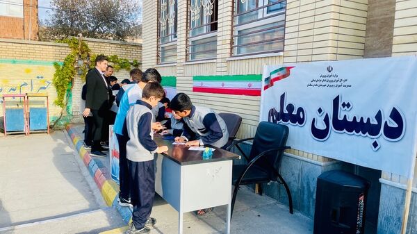 انتخابات شورای دانش‌آموزی دبستان معلم آشخانه 