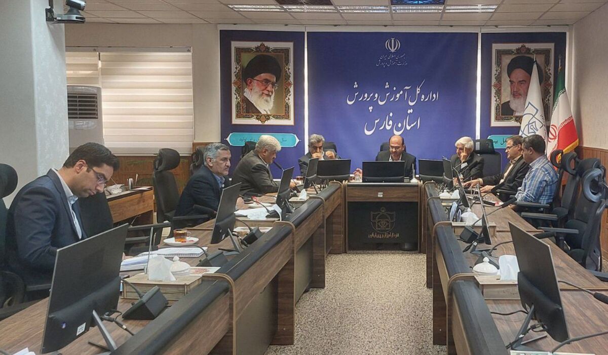 لزوم استفاده از ظرفیت مشارکت‌های مردمی ودستگاه‌ها و سازمان ها برای تحقق نهضت مدرسه سازی در سراسر استان فارس