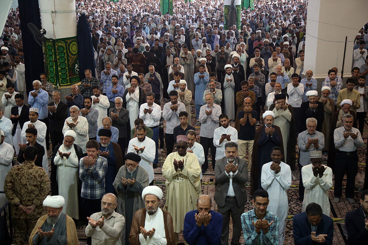 اقامه نماز عید سعید قربان در مصلای قدس قم