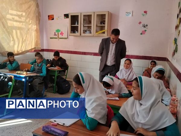 بازدید معاون آموزشی اداره آموزش و پرورش شهرستان خاتم از مدارس روستای خوانسار 