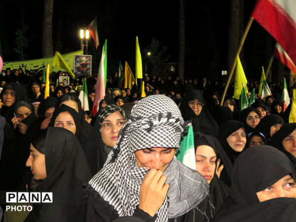 رژه دختران جان فدا همزمان با سراسر کشور در شهرستان خلیل آباد 