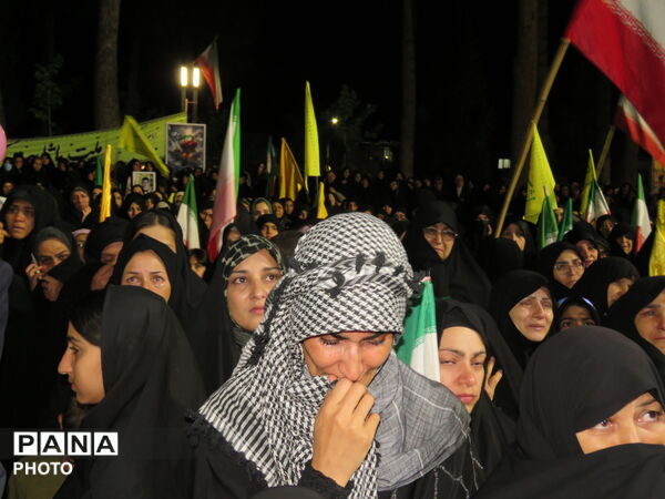 رژه دختران جان فدا همزمان با سراسر کشور در شهرستان خلیل آباد 