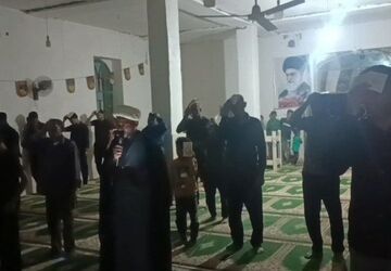 احیای شب قدر در جغین رودان؛ زمزمه دعای «فرج» و استغاثه به درگاه معبود