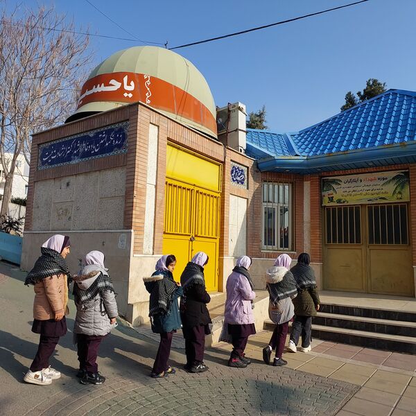 زیارت شهدای گمنام به نیابت از شهید سلیمانی