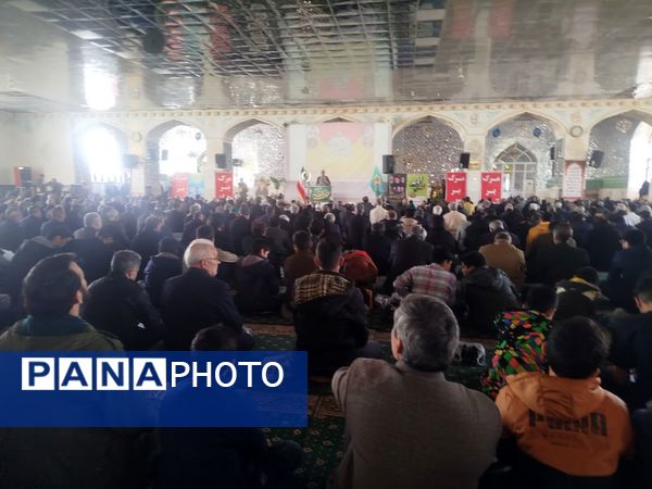 نماز جمعه در کاشمر 