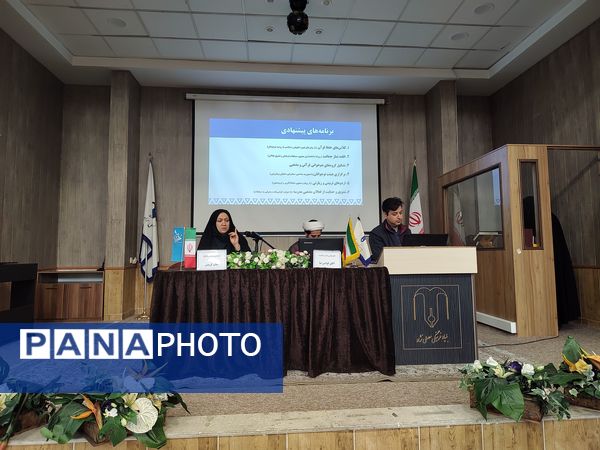 جلسه معاونین و مربیان پرورشی  ناحیه سه در دبیرستان مصلی نژاد حضرت زهرا(س)