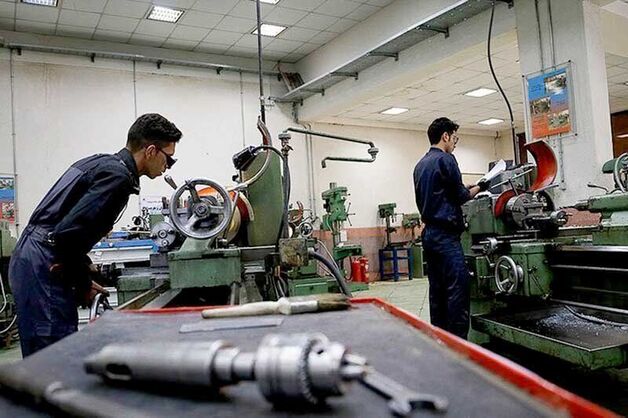 آموزش مبانی اقتصاد مقاومتی به دانش‌آموزان، راهکاری برای مقابله با فشارهای اقتصادی است
