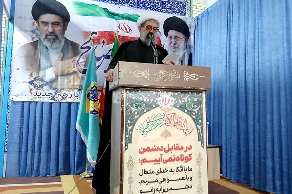 «غرور» و «تکبر» عامل اصلی سقوط انسان است