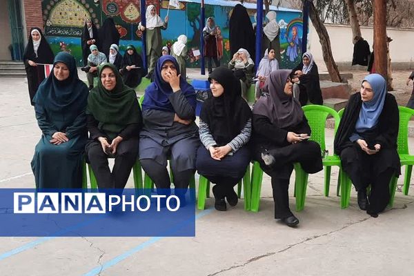 جشن انقلاب در ناحیه دو شهرری با حضور معاون پرورشی و فرهنگی شهرستانهای استان تهران 