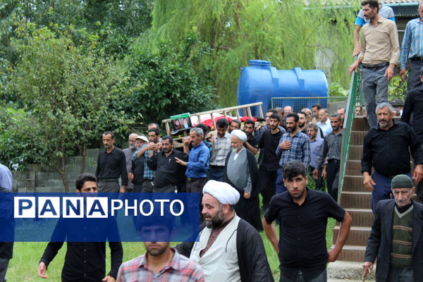 تشییع پیکر مادر شهید حسینعلی جعفری