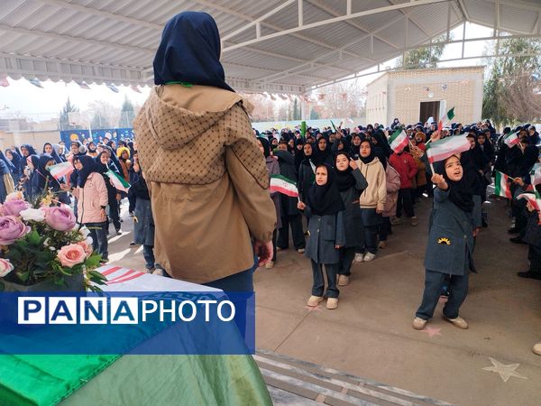 جشن میلاد امام زمان(عج) در دبستان فرهنگ فرازمند