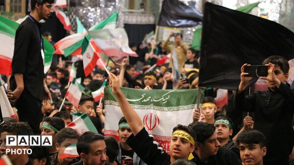  مشقِ عشقِ نوجوانان در محضر خورشید