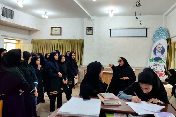 هفته مشاغل و بازدید دانش‌آموزان ناحیه 4 شیراز از دانشگاه فرهنگیان 