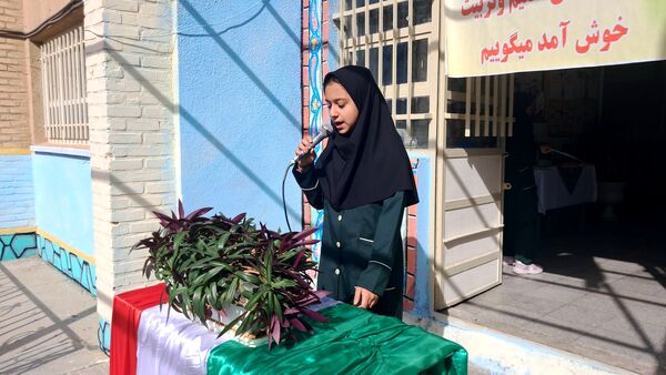 «جشن جوانه‌ها» در دبیرستان حضرت معصومه شهرستان فیروزکوه