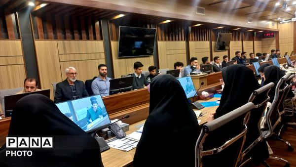 نشست مدیرکل آموزش و پرورش تهران با محوریت ارتقای فعالیت‌های فرهنگی 