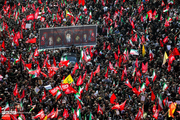 مراسم تشییع پیکر مطهر رهبر شهید انقلاب در تهران - 2
