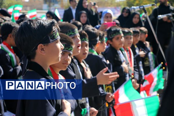 فریاد استکبار ستیزی از ورامین طنین انداز شد