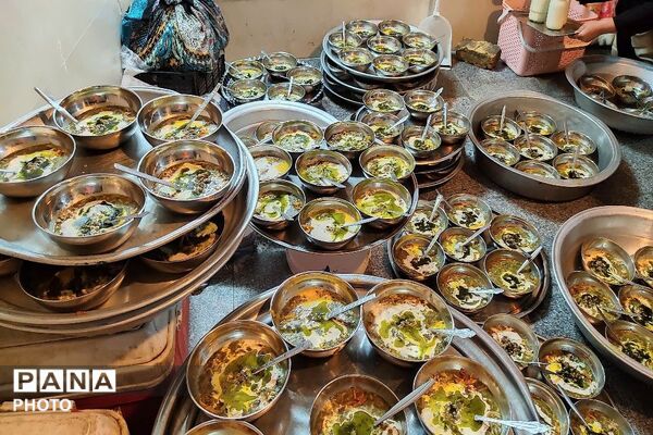 سفره های ساده افطاری در شهر بار نیشابور