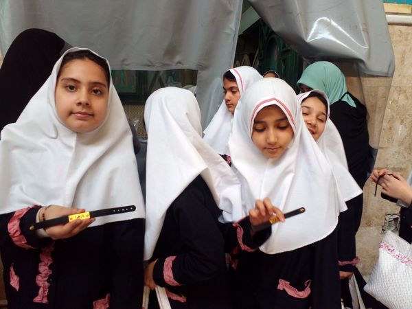 شرکت دانش آموزان دبستان هدی یک  در یادواره شهید حسن رستمی