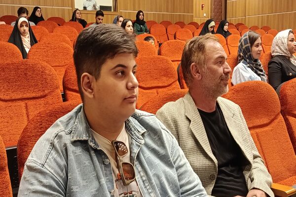 برگزاری نشست صمیمانه هنرمندان و فعالان عرصه رسانه در شهرستان ملارد