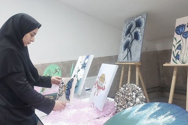 همدلی دانش‌آموزان، اولیاء و معلمان در جشن خلاقیت هنرستان کارآفرینان بهارستان دو