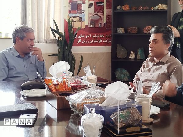 بازدید فرماندار  از شرکت زرین‌فلز کاشمر