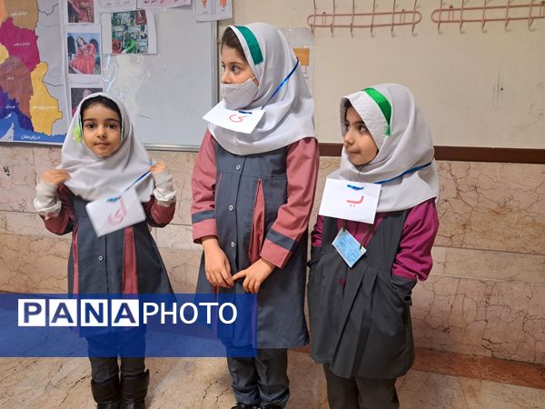 فرایند ارزیابی معلمان نمونه در مقطع ابتدایی ملارد 