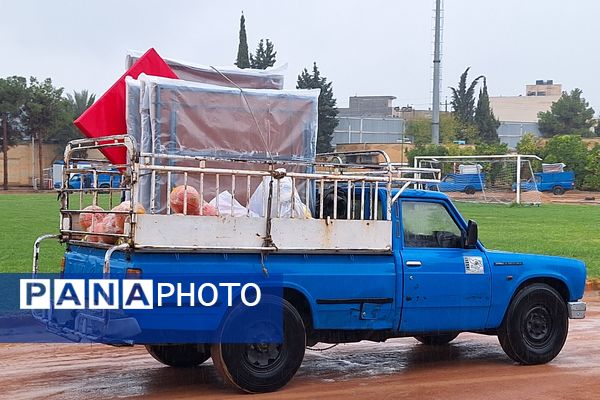 توزیع تجهیزات ورزشی به مدارس استان فارس