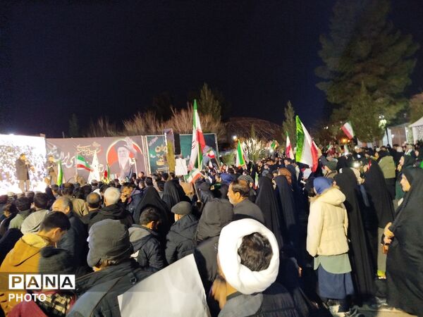 قلب کرمانی‌ها برای ایران می‌تپد
