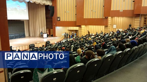 دورهمی بزرگ «لیگ جتی‌ها»