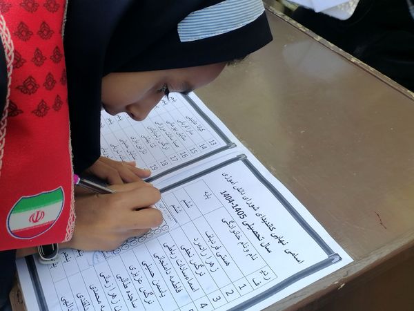 مراسم انتخابات شورای دانش آموزی در دبیرستان ناهید نخودی 