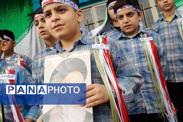 مدارس اسلامشهر یکصدا در جشن انقلاب 
