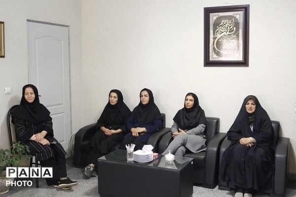 تقدیر فرماندار فیروزکوه از کارکنان تأمین اجتماعی و بهزیستی به مناسبت هفته تأمین اجتماعی