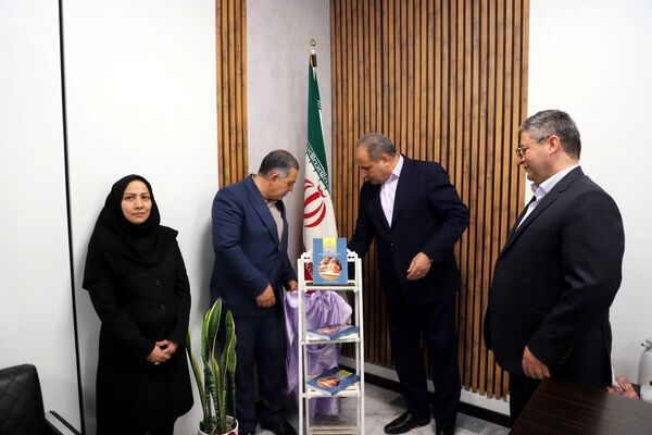 آیین رونمایی از کتاب «معلم پژوهنده» در مراغه برگزار شد