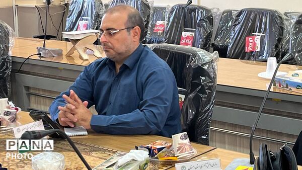  نشست تخصصی کارشناسان نواحی ۶گانه سازمان دانش‌آموزی استان اصفهان