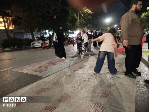 سرگرمی کودکان در غرفه کودک فرهنگیان