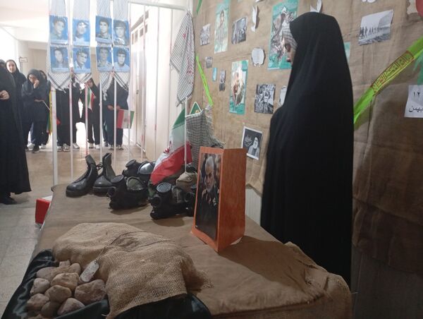 افتتاح مدرسه انقلاب در دبیرستان فضیلت فاروج