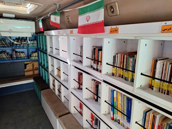 افتتاح کافه کتاب در دبستان کوثر۲ ملارد