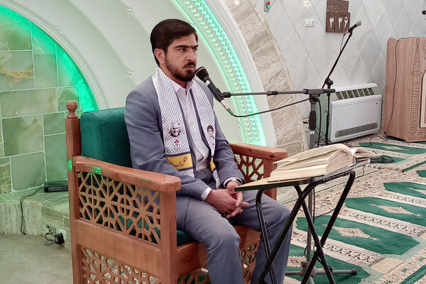 جمعه‌ای به رنگ ایمان؛ مسجد جامع لبریز از عطوفت و معنویت