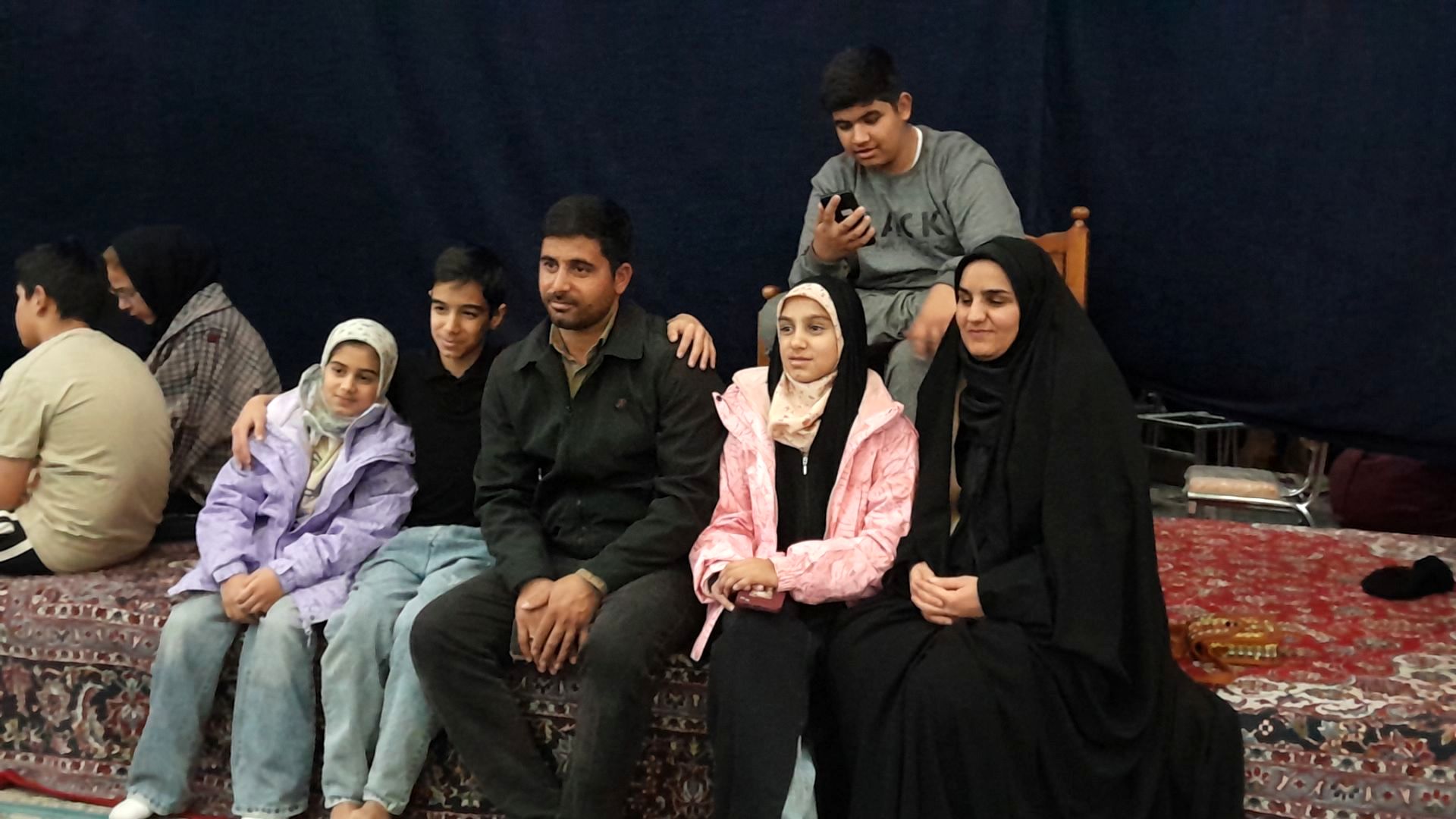 معتکفین با خانواده های خود دیدار کردند 