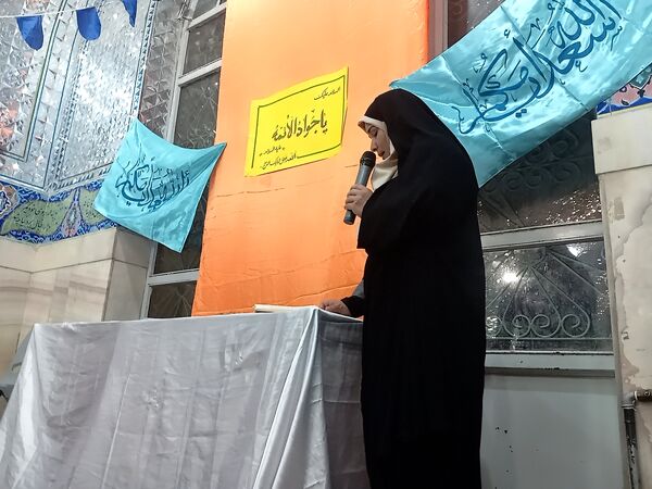 اجرای برنامه هایی زیبا و شاد برای کودکان در شهرستان کاشمر 