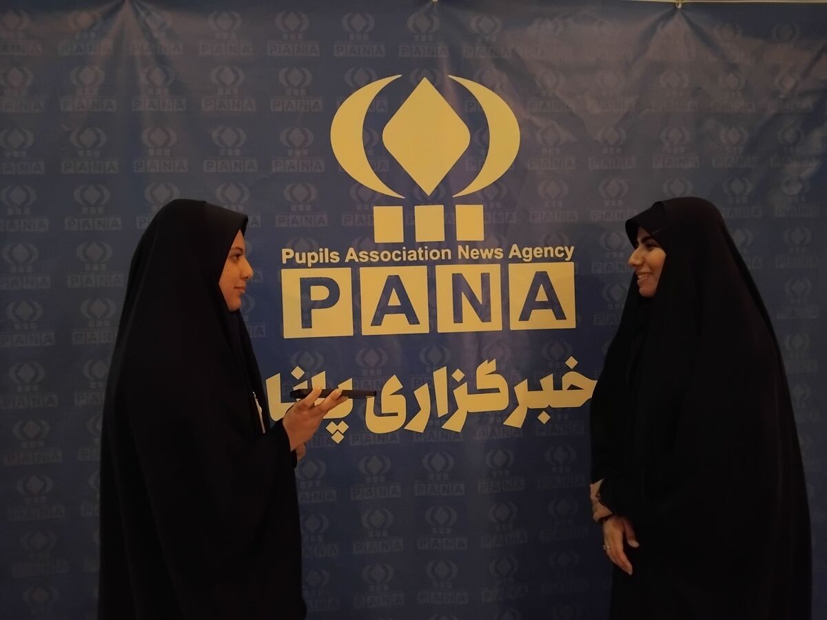 دیدار رهبر فرزانه انقلاب با دانش‌آموزان در این برهه تاریخی دارای پیام سیاسی و قدرت‌نمایی است